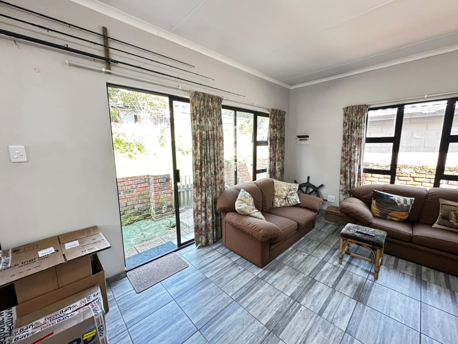 2 Bedroom Property for Sale in Cosy Corner Eastern Cape